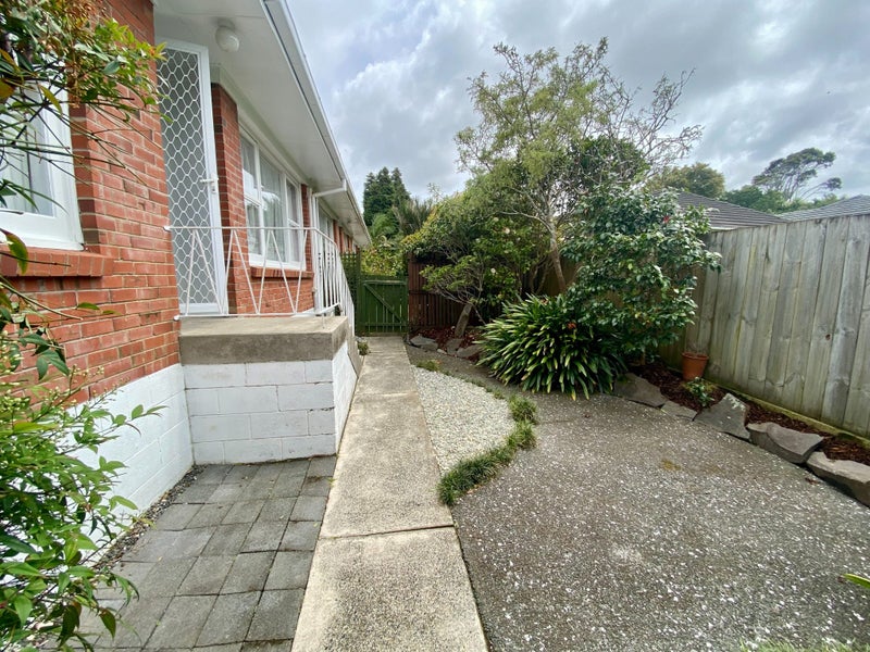 3/18 Evelyn Place, Hillcrest, Auckland - Carousel 2