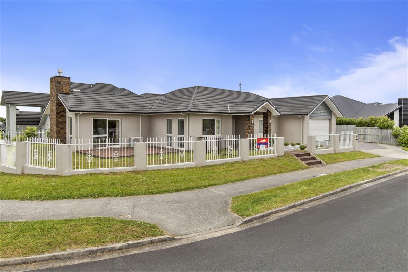 1 Mataroa Crescent, Flagstaff, Hamilton - Carousel 2