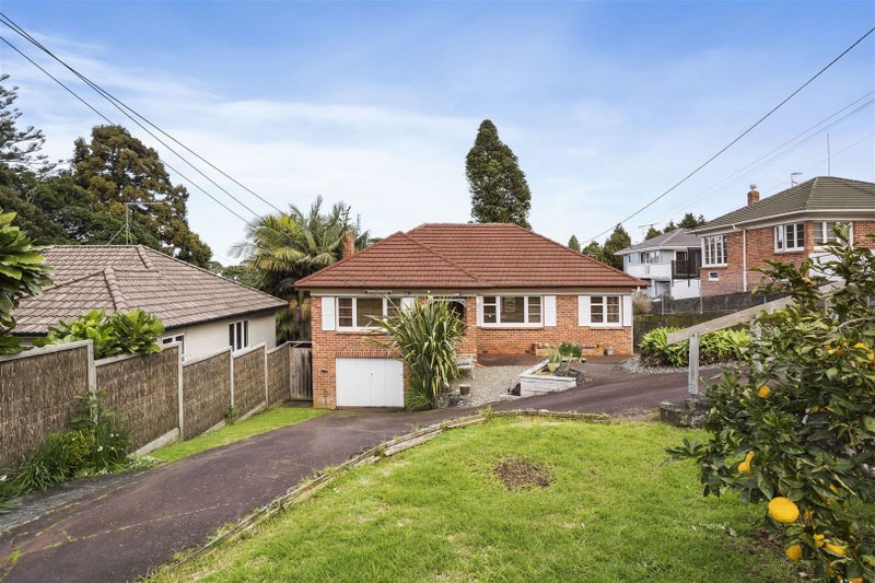 35 Herd Road, Hillsborough, Auckland - Carousel 1