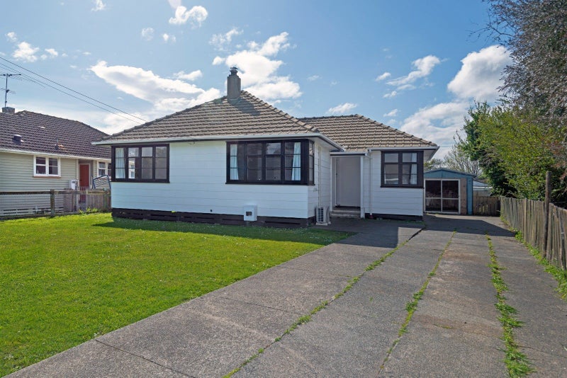 3 Glasgow Crescent, Kaiti, Gisborne - Carousel 1