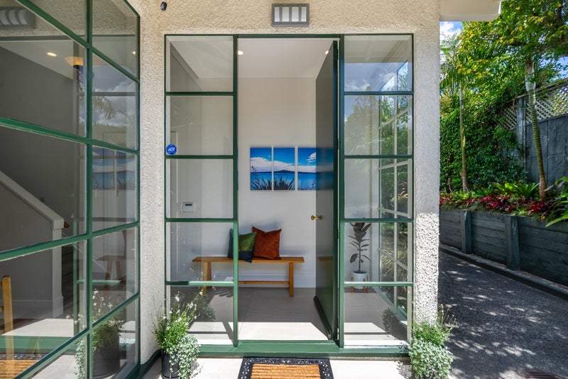 19 Maritime Terrace, Birkenhead, Auckland - Carousel 2