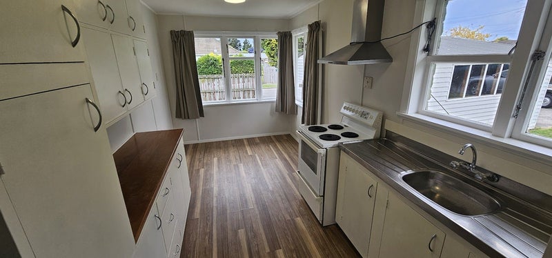 2 Nyton Place, Bryndwr, Christchurch - Carousel 2