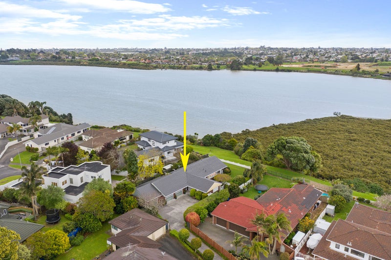 6 Riksha Place, Conifer Grove, Takanini - Carousel 1