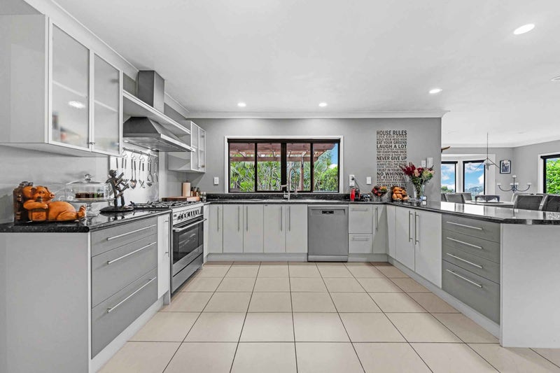 1093 Glenbrook Road, Waiuku - Carousel 2