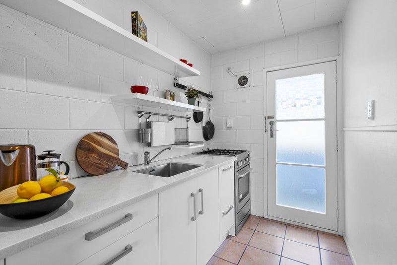 8/6 Opoia Road, Hamilton East, Hamilton - Carousel 1