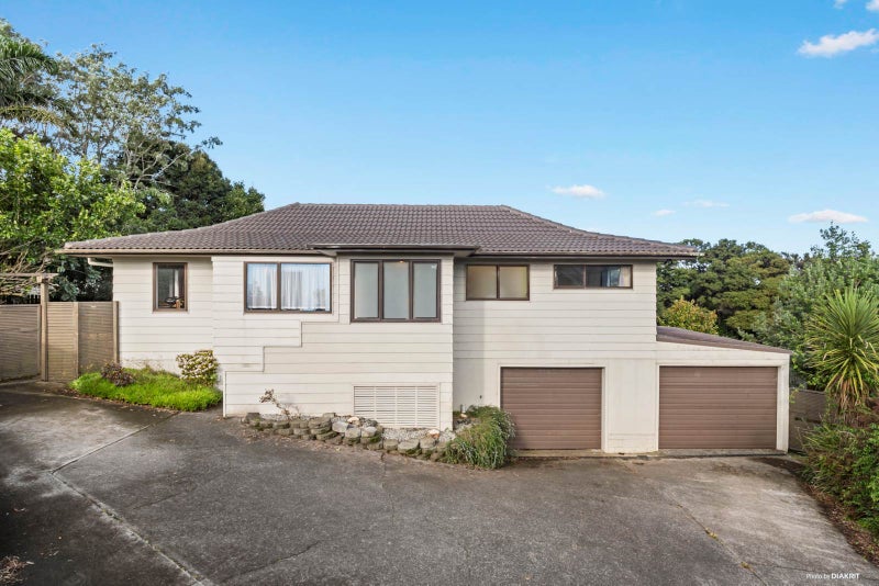 39 West Harbour Drive, West Harbour, Auckland - Carousel 1