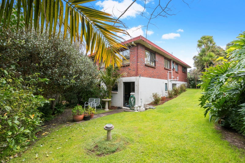 1/10 Ashcraig Court, Torbay, Auckland - Carousel 2