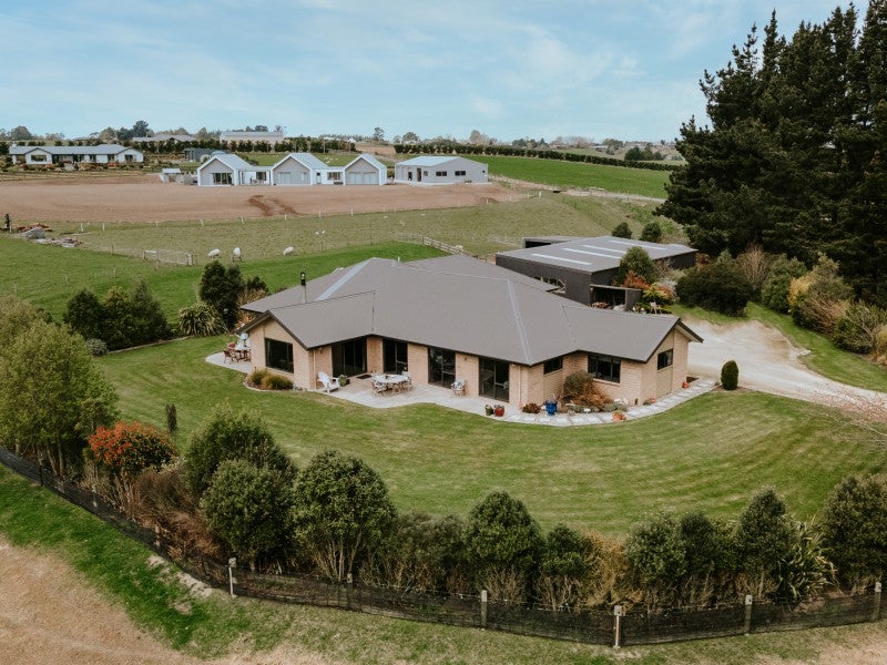 200 Parsons Road, Weston, Oamaru - Carousel 24