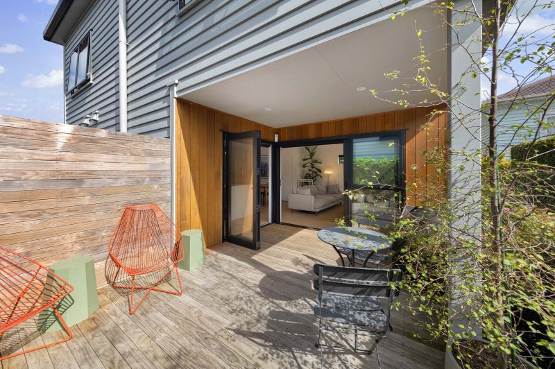 125C Point Chevalier Road, Point Chevalier, Auckland - Carousel 1