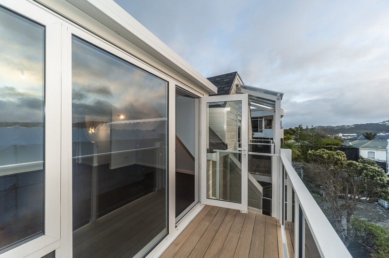 10 Lawson Place, Mount Victoria, Wellington - Carousel 2