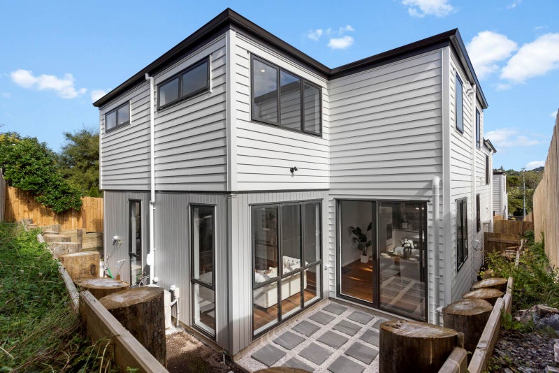 56D La Rosa Street, Green Bay, Auckland - Carousel 1