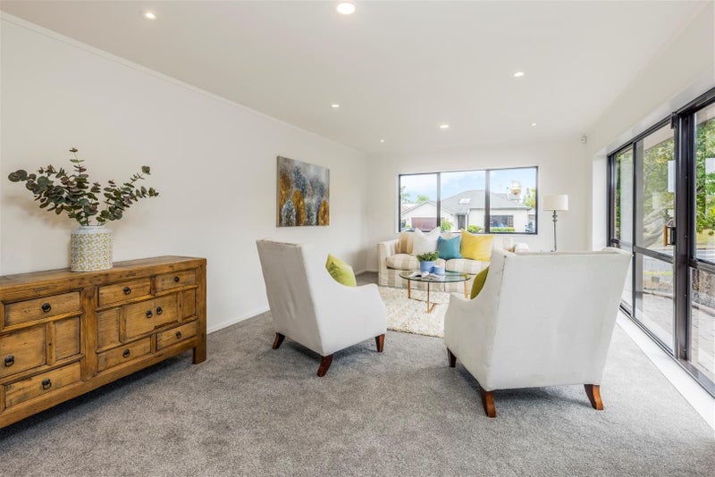 8 Millhouse Drive, Northpark, Auckland - Carousel 2