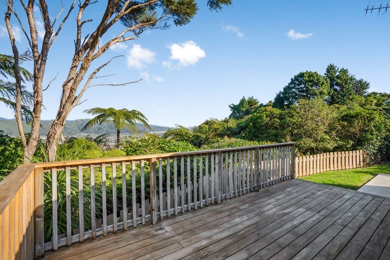 81 Park Road, Belmont, Lower Hutt - Carousel 2