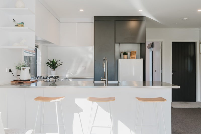 4/146 Sandwich Road, St Andrews, Hamilton - Carousel 1