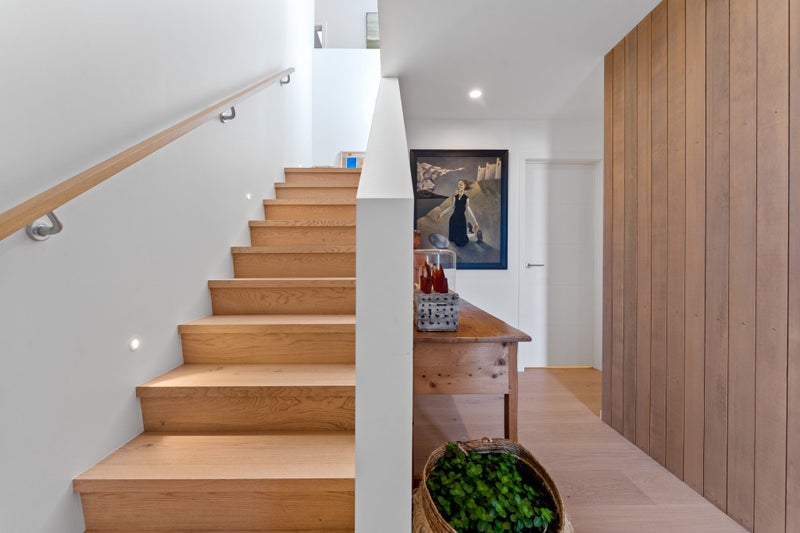 37A Parr Terrace, Castor Bay, Auckland - Carousel 2