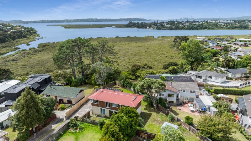46 Allington Road, Massey, Auckland - Carousel 2