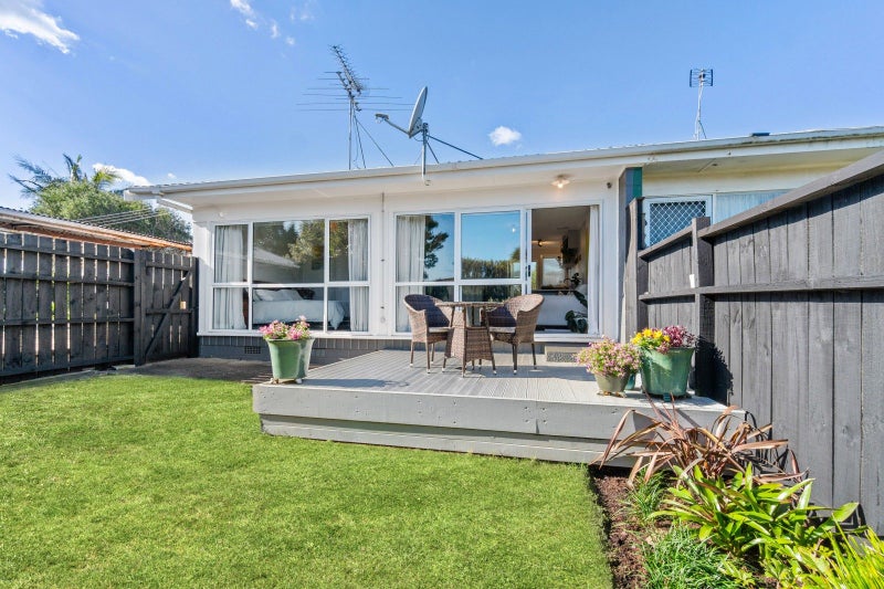 3/57 Grotto Street, Te Papapa, Auckland - Carousel 2