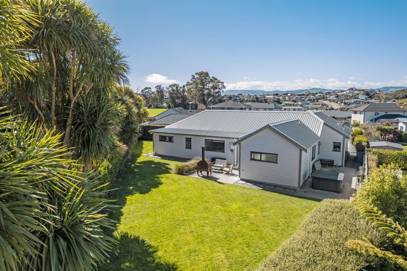 50 Resolution Drive, Whitby, Porirua - Carousel 37