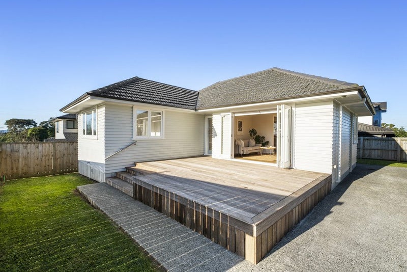 87A Archibald Road, Kelston, Auckland - Carousel 1