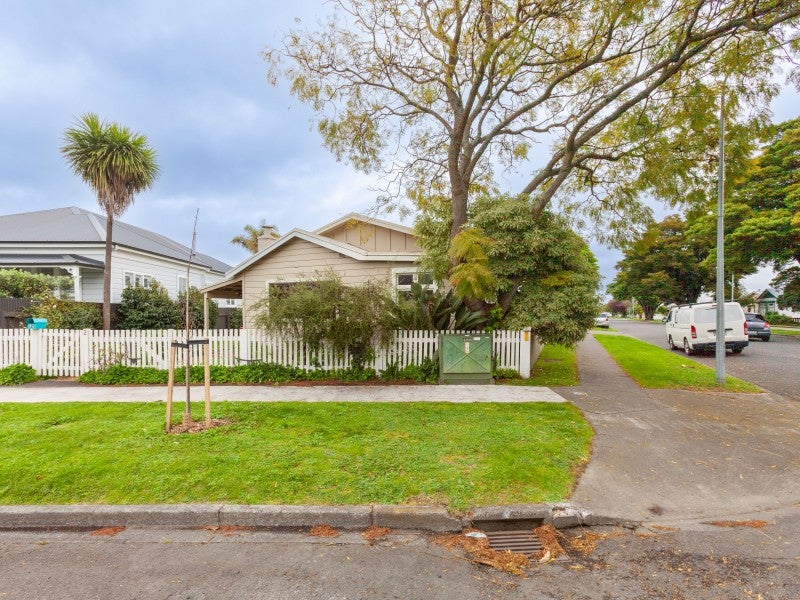 2 Mcdonald Street, Napier South, Napier - Carousel 23