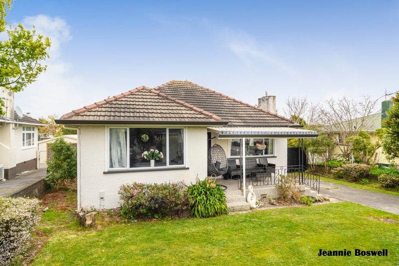 66 Clyde Crescent, Roslyn, Palmerston North - Carousel 2