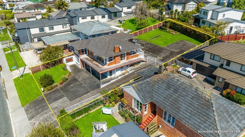 9 Griffen Park Road, Mount Roskill, Auckland - Carousel 2