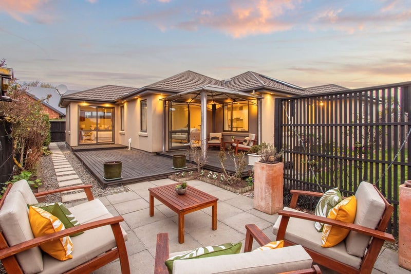 4 Cayman Close, Shirley, Christchurch - Carousel 2