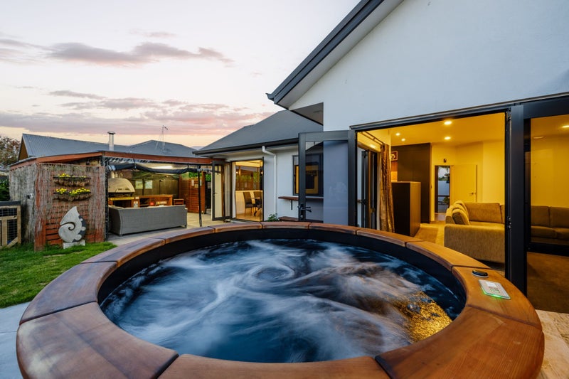 25 Somerton Drive, Huntington, Hamilton - Carousel 2