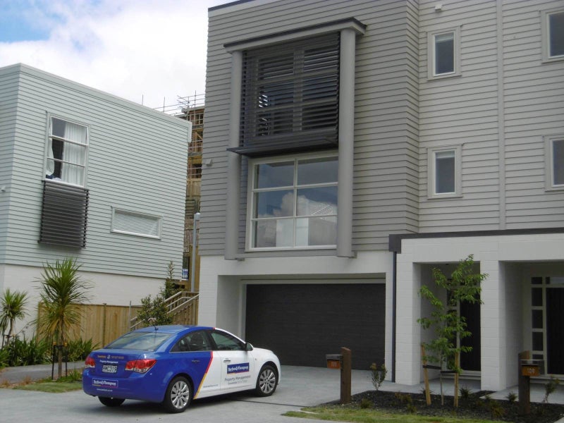 111 Barbarich Drive, Stonefields, Auckland - Carousel 2