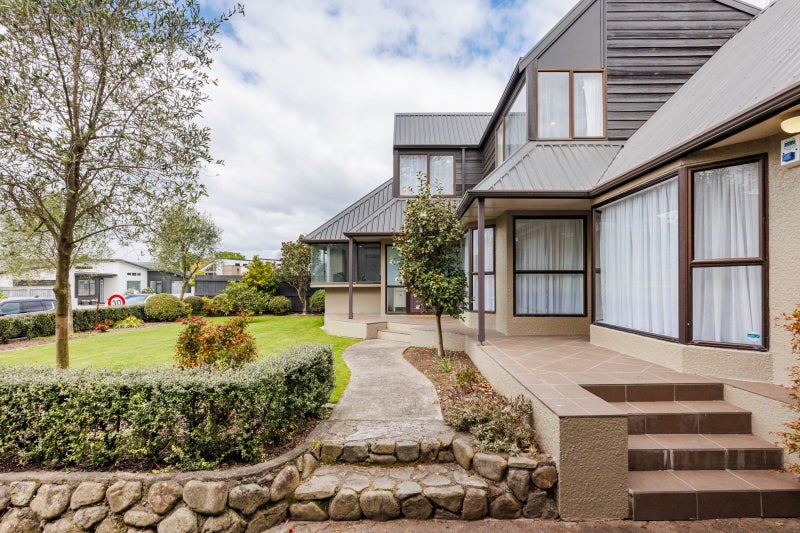 40 Lincoln Terrace, Hokowhitu, Palmerston North - Carousel 1