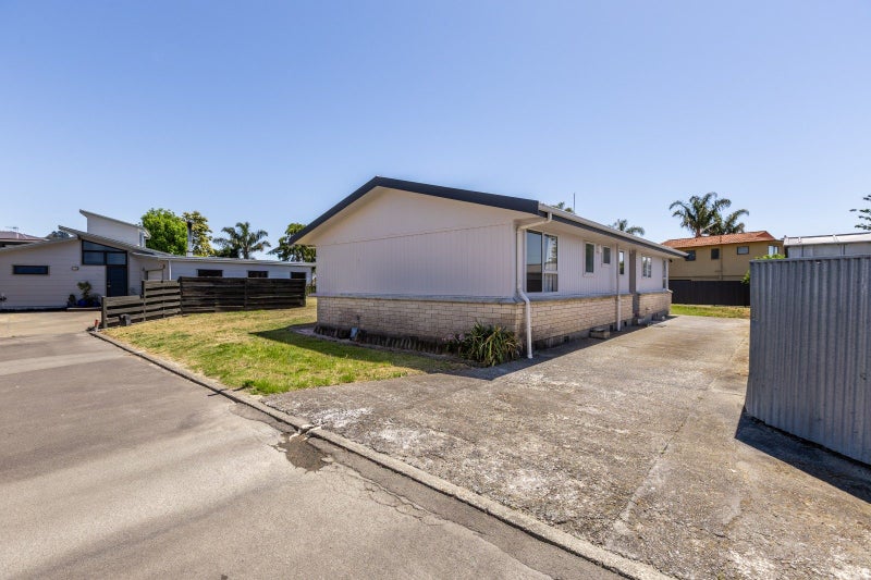 37 Elliott Street, Taradale, Napier - Carousel 19