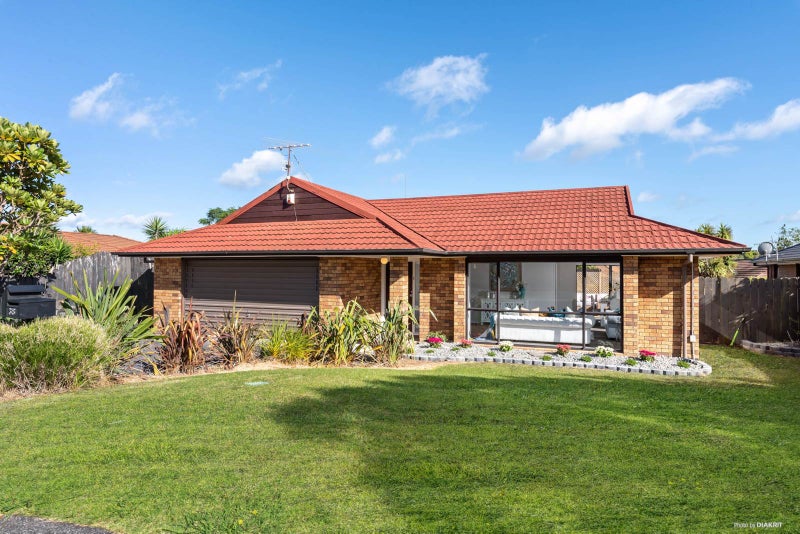 38 Carriage Close, Northpark, Auckland - Carousel 2