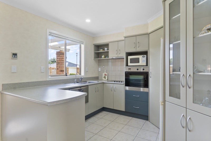 36 Sovereign Isle Lane, Rototuna, Hamilton - Carousel 2