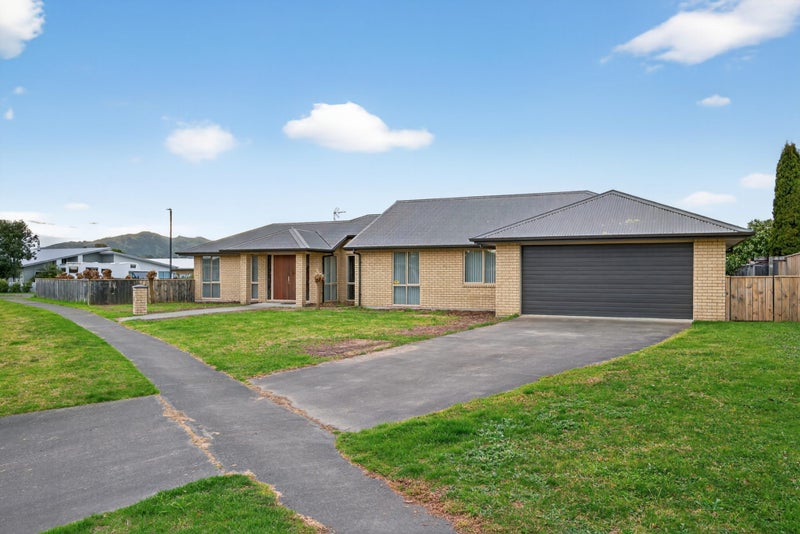 9 Joanne Street, Lytton West, Gisborne - Carousel 2