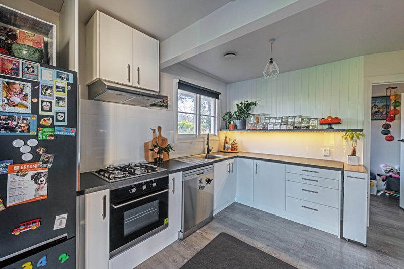 8 Tenby Place, Avondale, Christchurch - Carousel 16