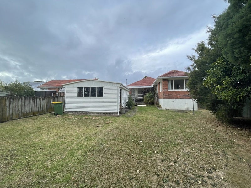 7 Puketea Street, Blockhouse Bay, Auckland - Carousel 9