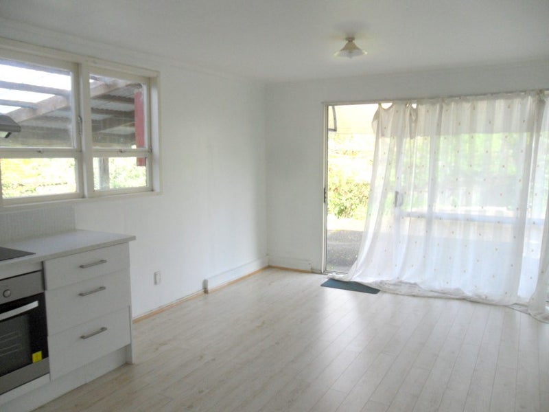 34 Kelkirk Street, Kelston, Auckland - Carousel 2