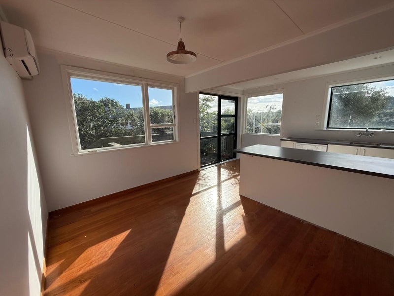 3 Passive Grove, Ascot Park, Porirua - Carousel 2