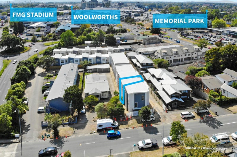 2/4 Palmerston Street, Hamilton Central, Hamilton - Carousel 2