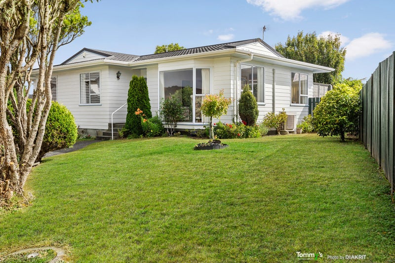 6 Arima Place, Grenada Village, Wellington - Carousel 1