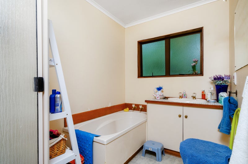 31B Bush Road, Waiatarua, Auckland - Carousel 14