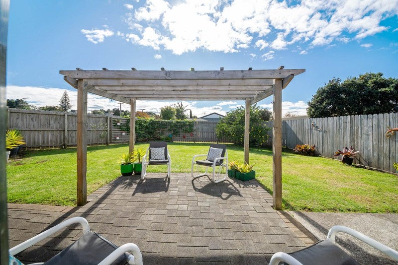 36 Koru Street, Mangere Bridge, Auckland - Carousel 1