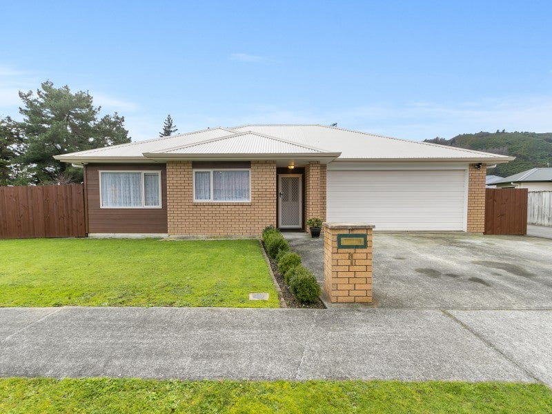 1 Woodland Grove, Wainuiomata, Lower Hutt - Carousel 1
