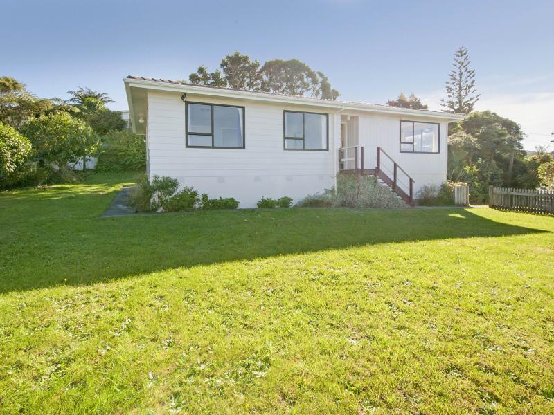 181 Miromiro Road, Normandale, Lower Hutt - Carousel 2