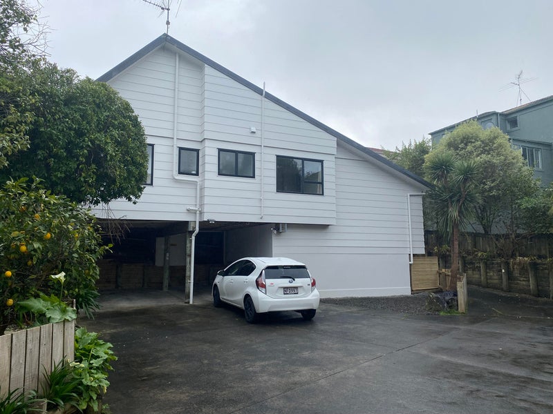 4/20A Lavery Place, Sunnynook, Auckland - Carousel 1