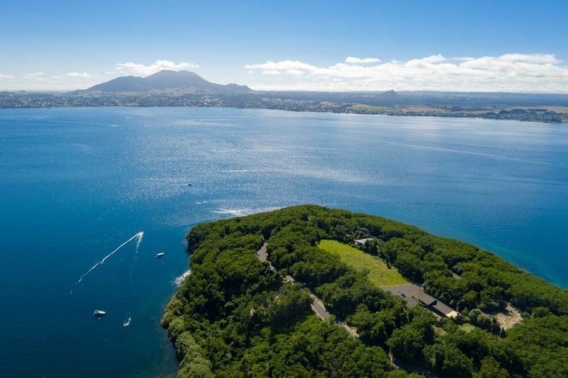 73 Parawera Drive, Acacia Bay, Taupo - Carousel 1