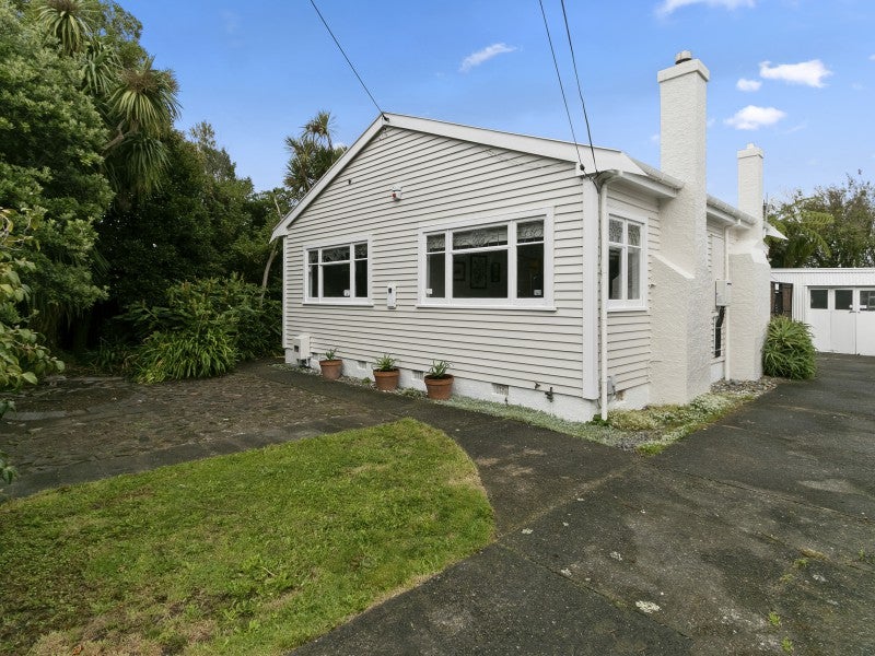 1 Pitt Street, Moera, Lower Hutt - Carousel 1