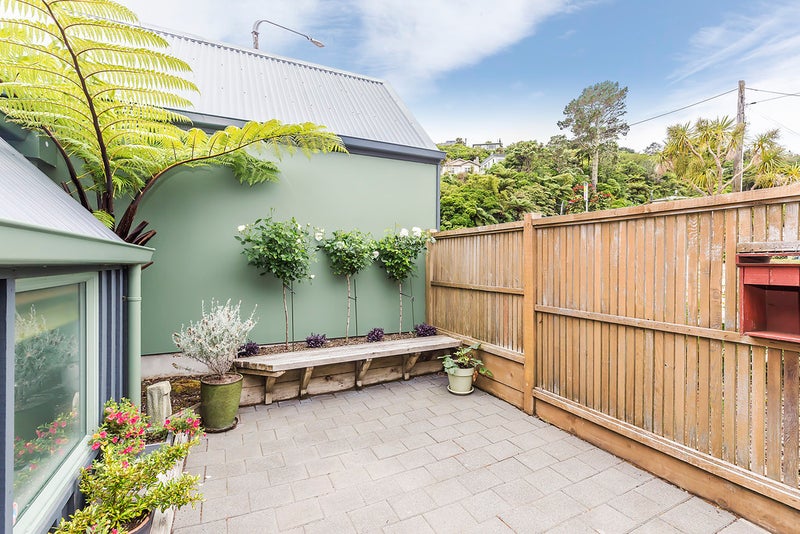 19A Pembroke Road, Northland, Wellington - Carousel 2