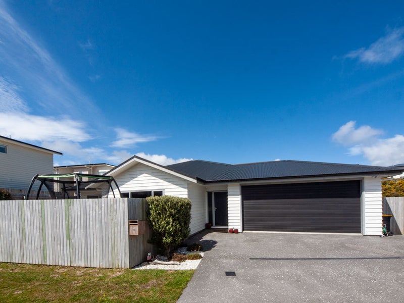 15 Belize Grove, Grenada Village, Wellington - Carousel 2