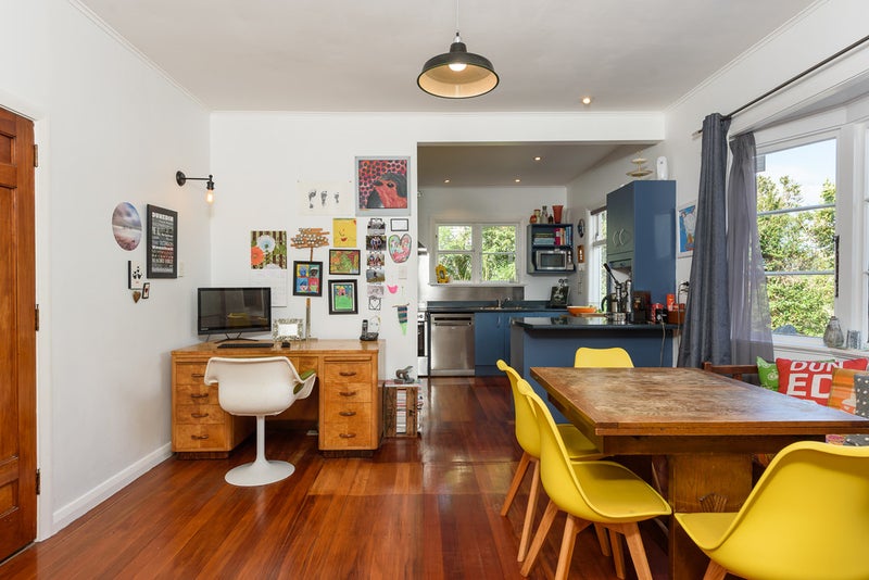 10 Rodney Street, Northland, Wellington - Carousel 2